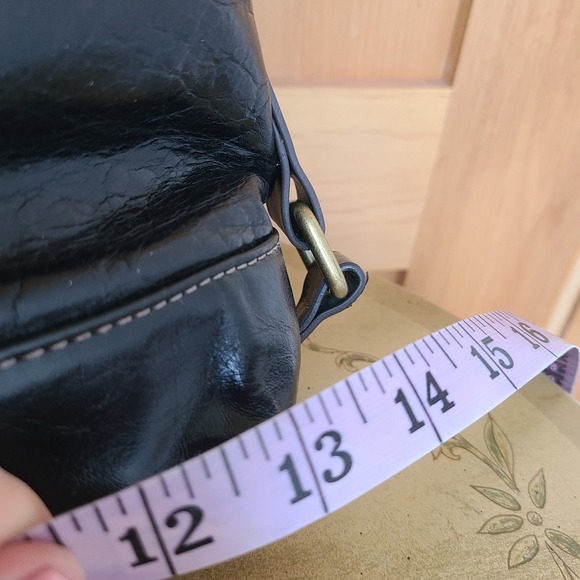 Tignanello Black Leather Shoulder Bag Minimalist Retro 90s Classic Logo Charm - Picture 10 of 11